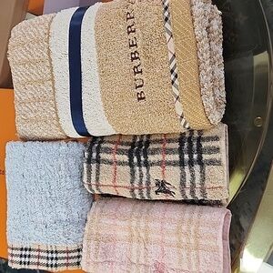 Burberry London Hand towel and Face towel sets